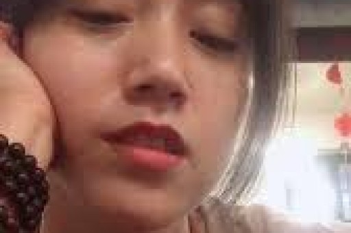 一天3大瓜！带着女儿偷腥、偷税漏税、滞留迪拜件件荒唐可笑