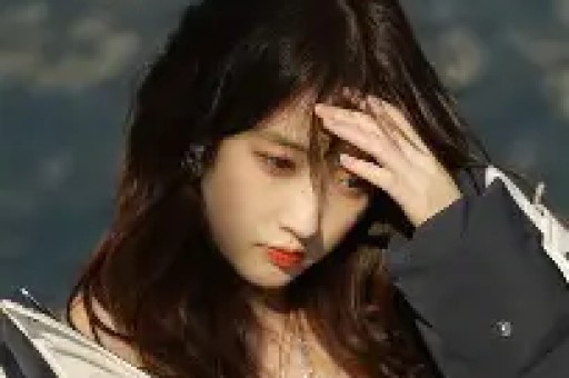 炸裂！司晓迪凌晨甩黑色吊带美照评论区从吃瓜到吐槽吵翻了天