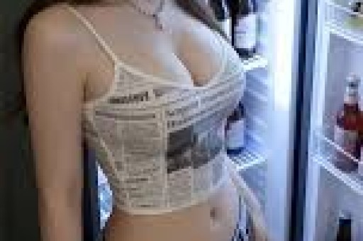 内娱开年地震！30岁网红司晓迪爆料睡遍顶流48小时反转封账号